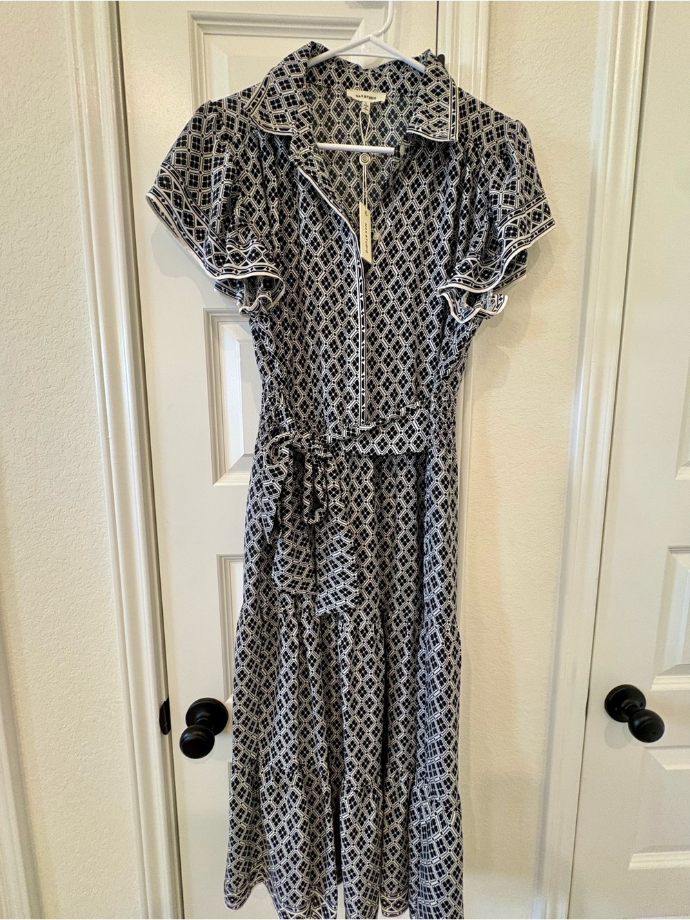 Max Studio Black & White Geometric Midi Shirtdress with Tie